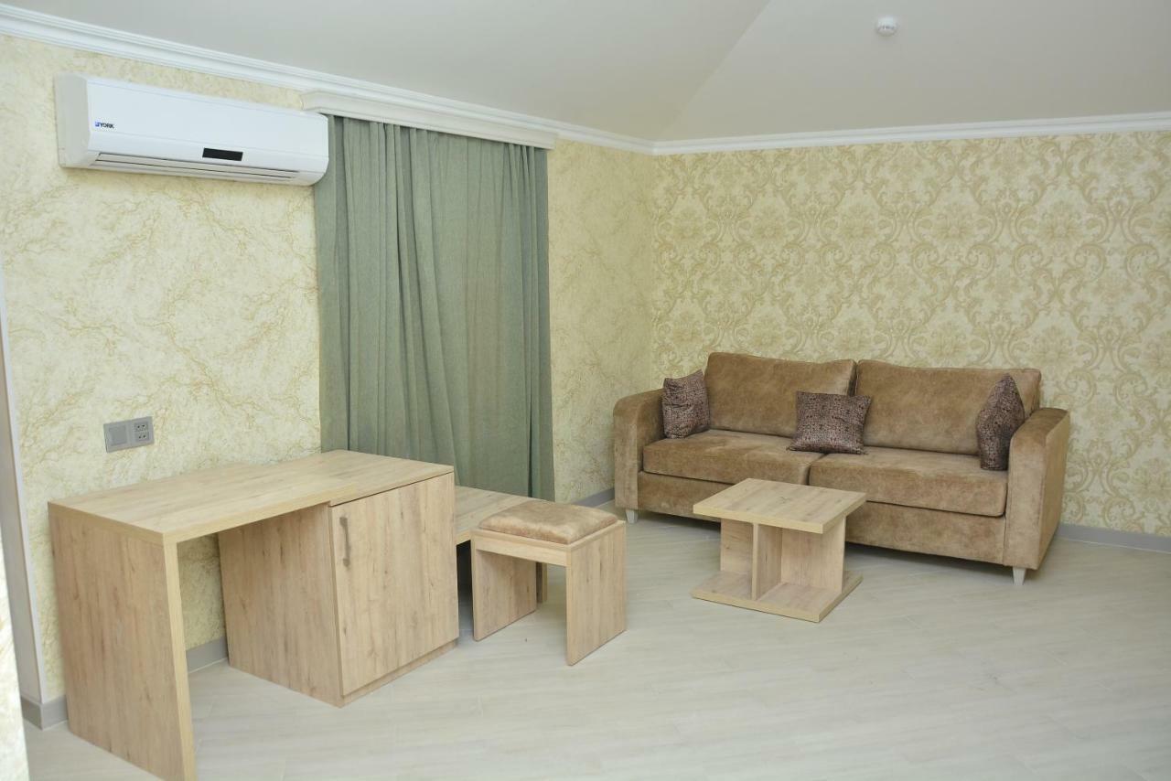 Global Hotel Bakoe Buitenkant foto